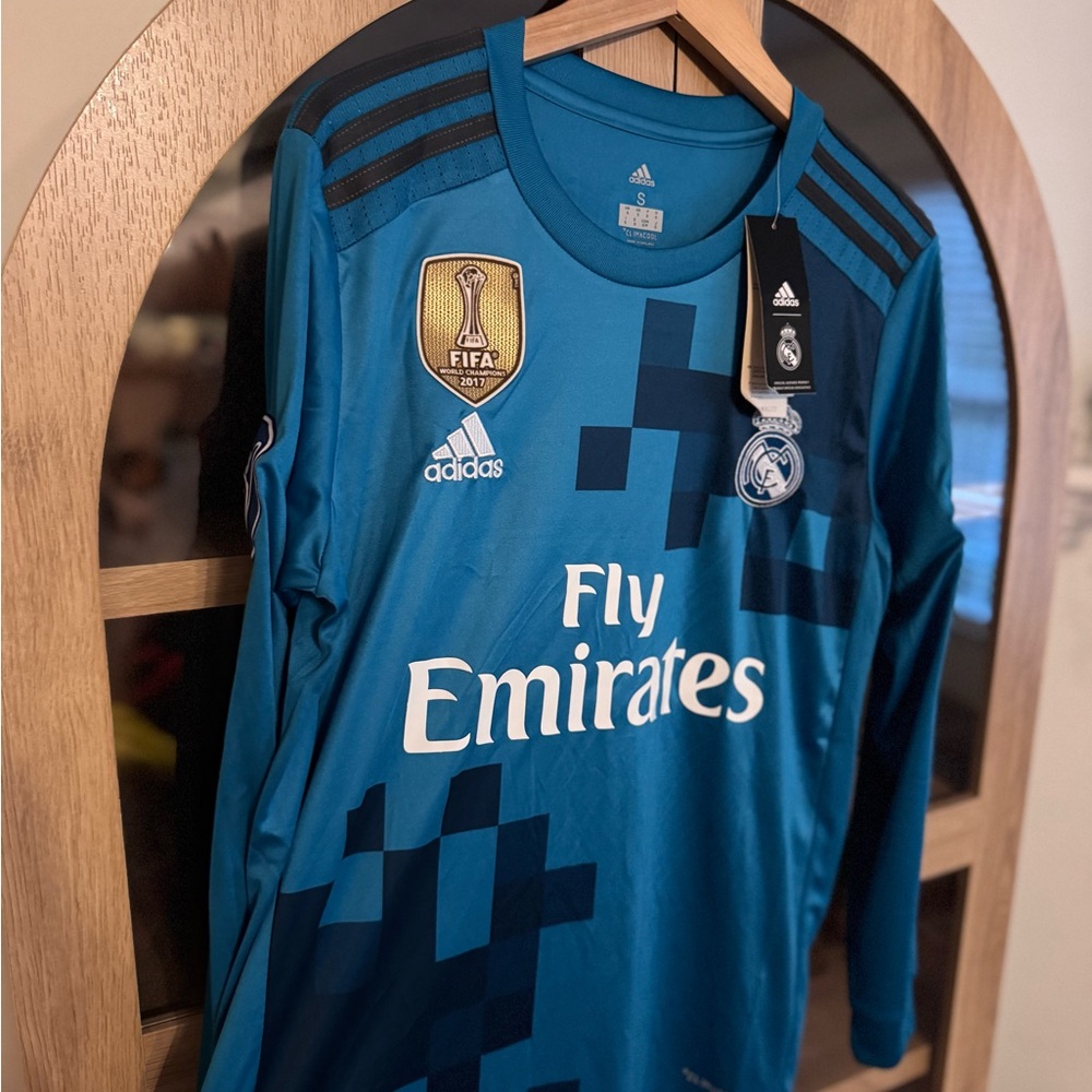 Adidas Real Madrid Ronaldo #7 Long Sleeve Jersey 2017 UCL FIFA Patch NWT Small